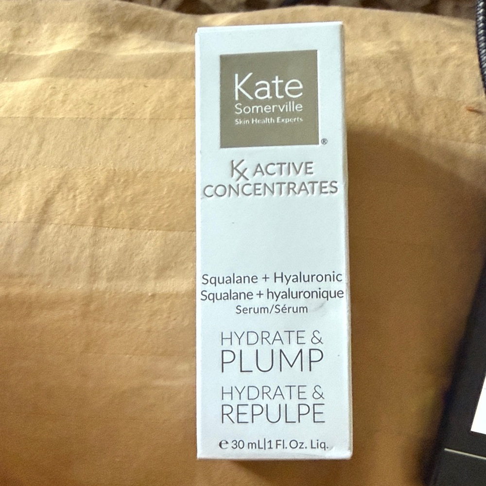 Kate Somerville Hydrate & Plump Serum — White